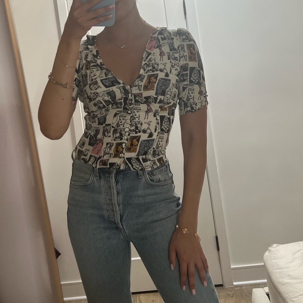 Reformation Devon Top Comic Book - image 5